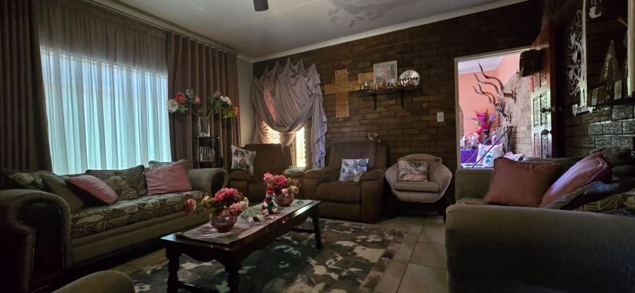 4 Bedroom Property for Sale in Randlespark North West